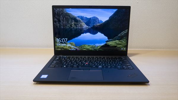 極上な仕上がりのモバイル ThinkPad X1 Carbon(2019)実機レビュー 