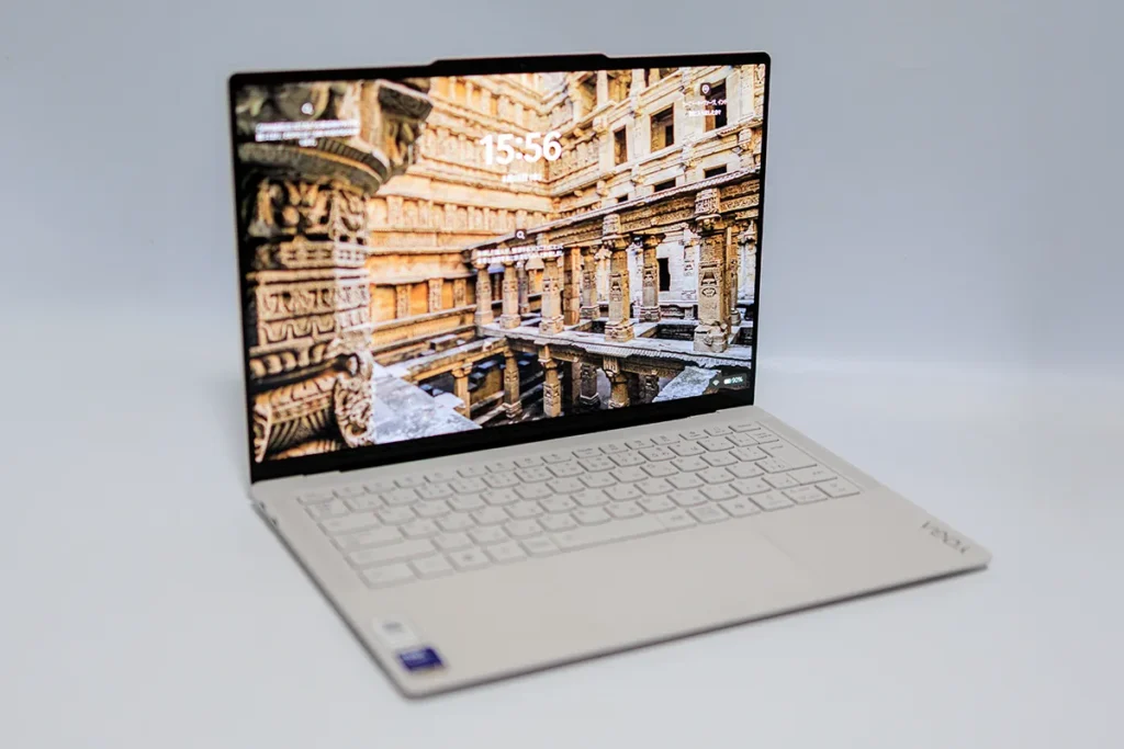 Lenovo Yoga Slim 7i Ultra Gen 11 Aura Edition